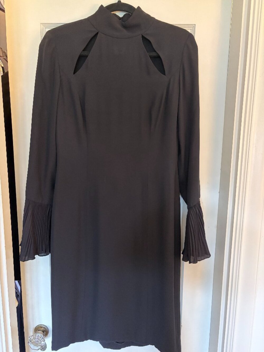 Carolina Herrera Silk Black Dress vtg 10 fits 8